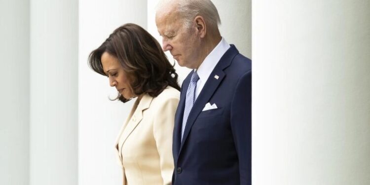 Biden anuncia desistência e aposta em Kamala Harris. Foto: RCP/Medea