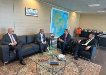 Paulinho Freire com o ministro da Integração Regional, Waldez Góes - Foto: Divulgação