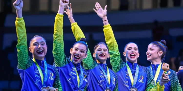 Com duas atletas do Paraná, Brasil conquista prata inédita no Mundial de Ginástica Rítmica
Foto: Confederação Brasileira de Ginástica-CBG